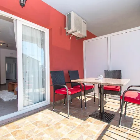 As Apartment *